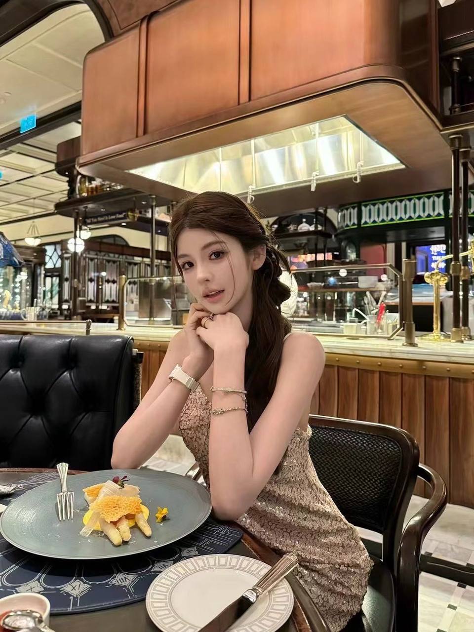 Su Weiwei - Hangzhou Escort Photo 7 | Escort Girls China